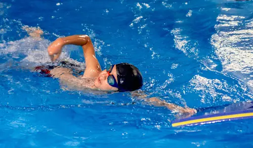 Harmonogram doskonalenia pływania dla dzieci na małym basenie Politechniki Gdańskiej